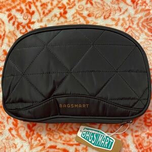 BAGSMART Black Quilted Travel Jewelry Organizer